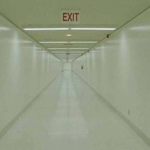 liminalspaces's tweet image. 