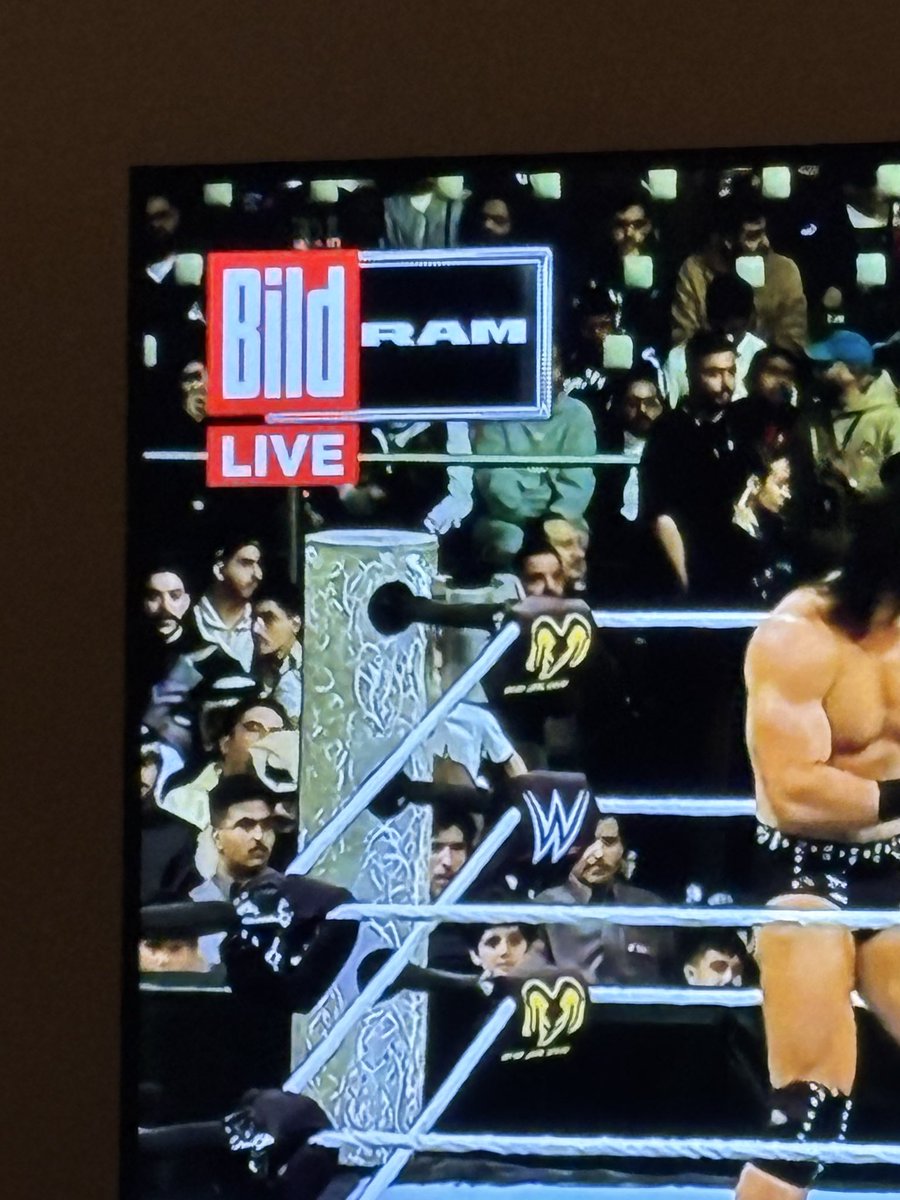 OfficialSchilli's tweet photo. @enrico_ahlig @BILD @WWEDeutschland Was ist Bild RAM? https://t.co/ofikrYpNJK