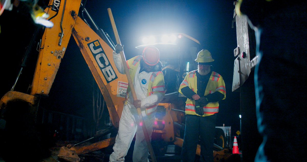 WSSCWaterNews's tweet image. Crews continue working around the clock across our 1,000-square-mile service area to repair water main breaks.

As of 1/31 at 7 pm, there are 32 known breaks and leaks.

Please continue reporting suspected breaks/leaks.
#TeamH2O #EssentialWork