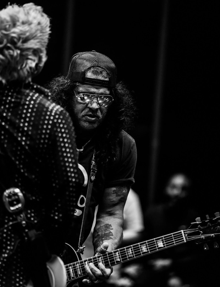 slashworldarg's tweet image. Mas fotos de Slash en el ensayo para el homenaje a Ozzy Osbourne en la entrega de premios Grammy 2026. 

Foto credito: Adam Degross 

🤘🎩🌎

#slash #postmalone #andywatt #grammy2026