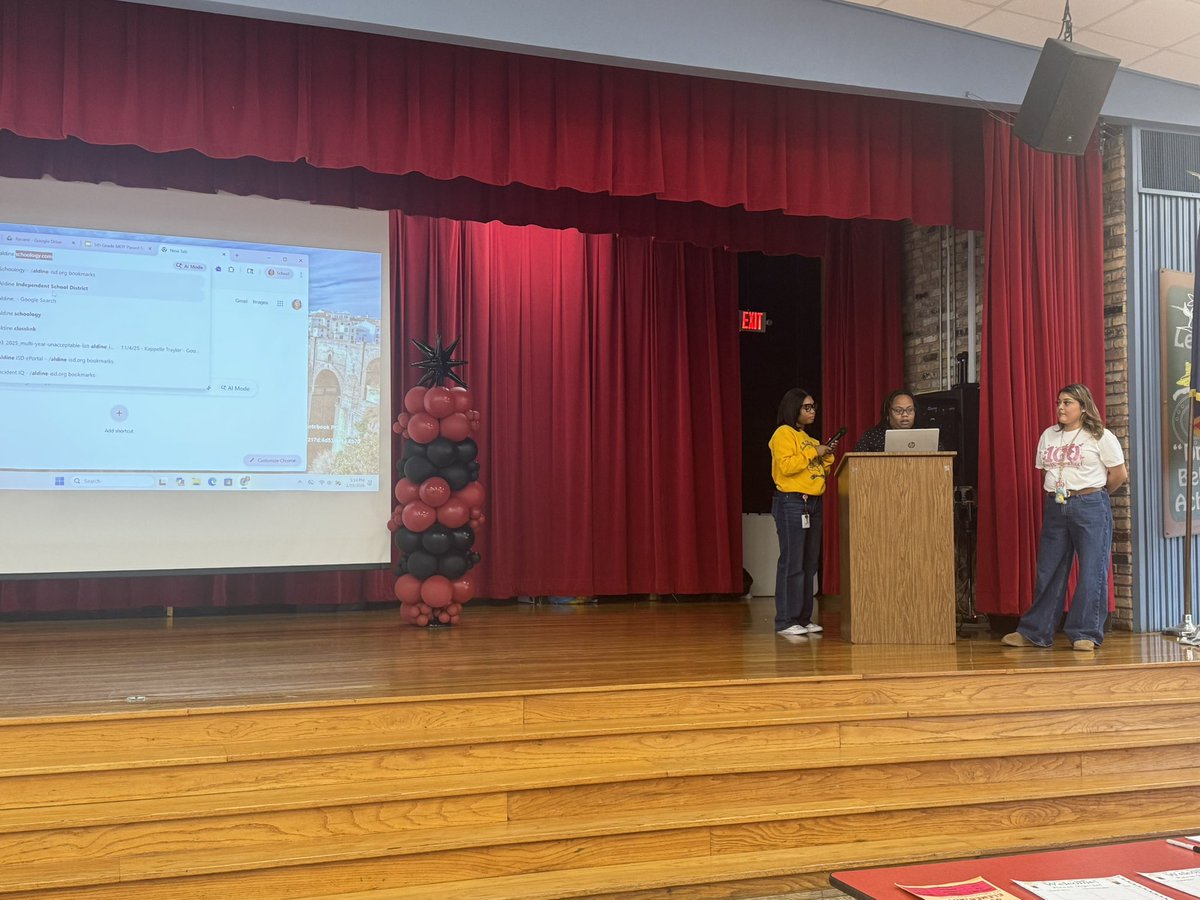 Mrs Hamlett tweet media