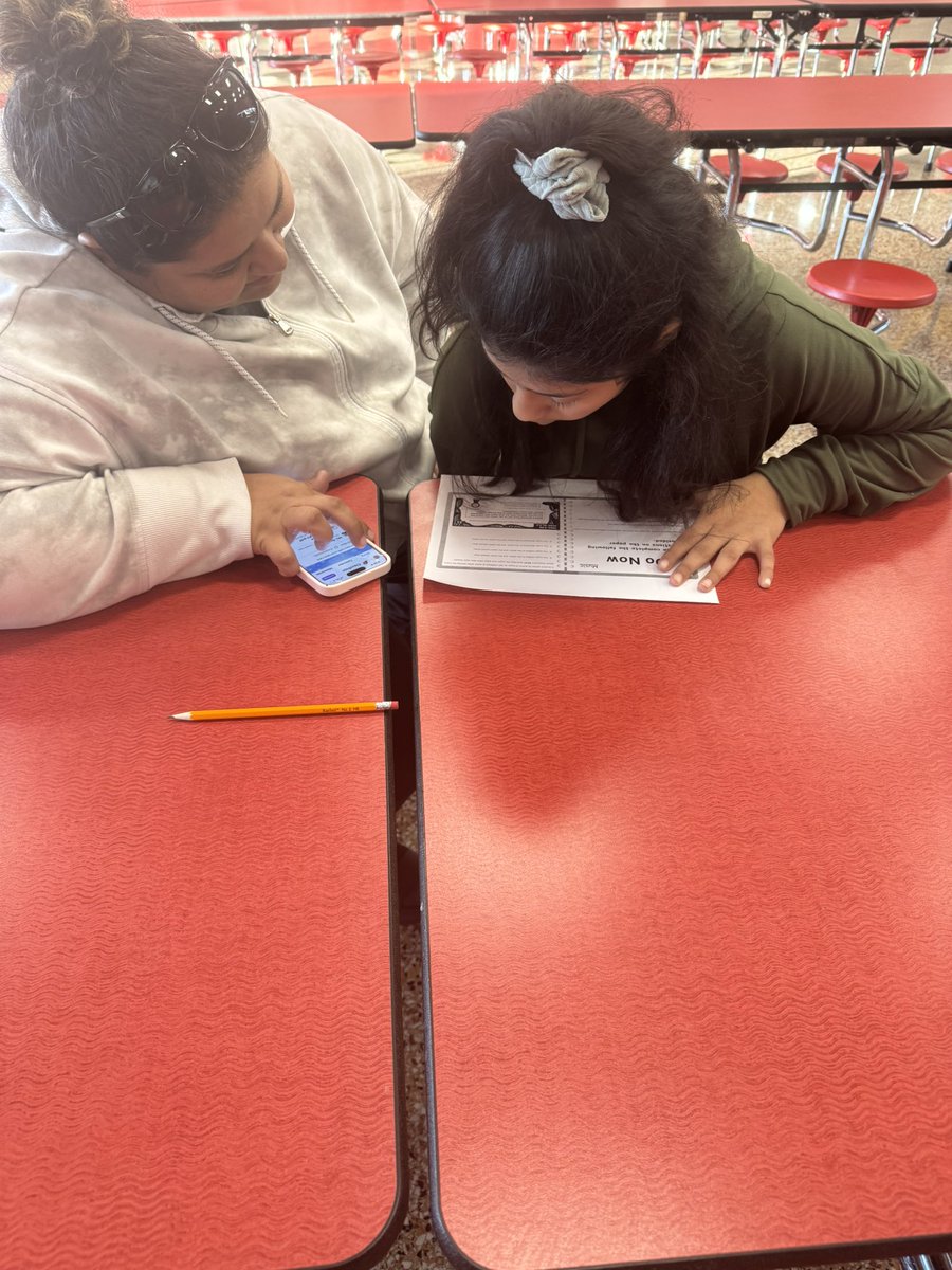 Mrs Hamlett tweet media