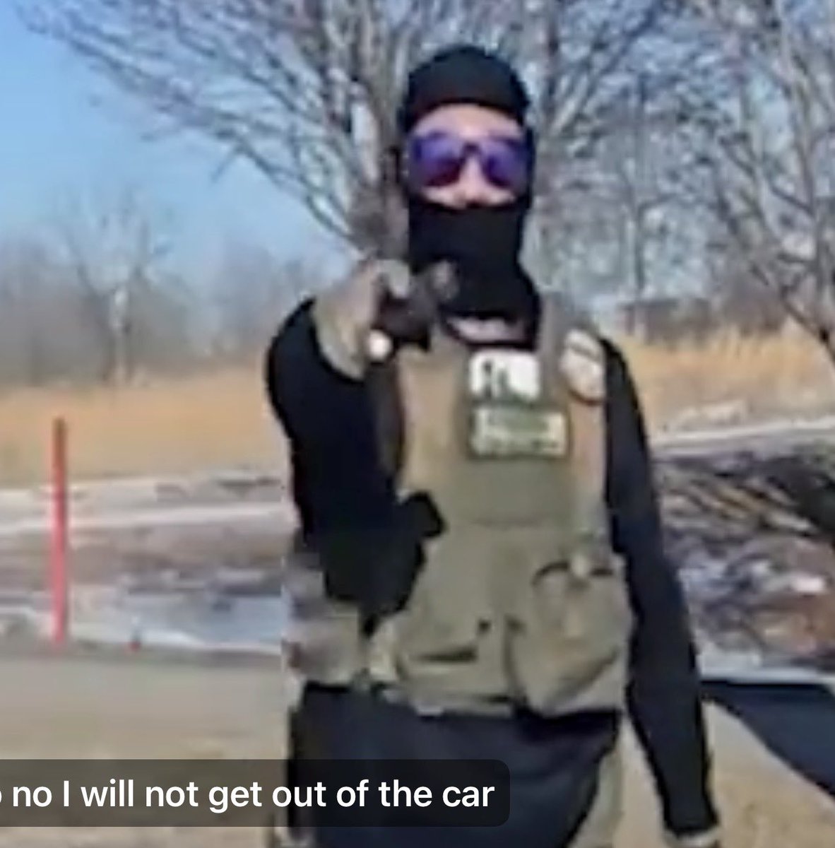 aravosis's tweet photo. There’s a video going around of ICE thugs pulling their weapons on an American woman for simply following them. I want you to check out how they’re holding their guns - sideways, in order to look “cool.” These guys apparently think they’re gang bangers. Could DHS be any more pathetic?