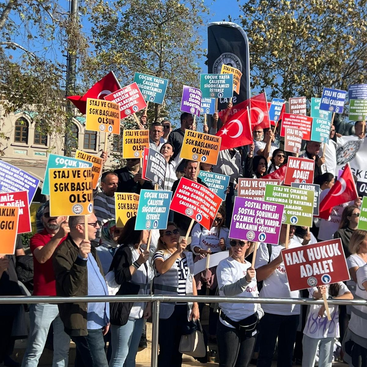 SRTELARZ's tweet photo. @ANKSTAJCIRAK @ihacomtr @dhainternet @tv100 @benguturktv @cnnturk @ankahabera @anadoluajansi @HaberGlobal @halktvcomtr @szctelevizyonu @nowhaber @ekoltvv @tvmeltem @Haberturk @startvhaber @trthaber @tgrthabertv @atvcomtr @selcukktepeli @merveyildirimtv Staj/Çıraklık sigortası, SGK başlangıcı olarak kabul edilmelidir.

@nowhaber
@tgrthabertv
@szctelevizyonu
@haberglobal
@tv100
@halktvcomtr
@gazetesozcu
@ekoltvv
@ahaber
@tele1comtr
@darkwebhaber
@trthaber
Yarım Sigorta olmaz 
Tam Sigorta İstiyoruz
#StajÇıraklıkSgkBaşlangıcıOlsun https://t.co/rGcStuW7fv