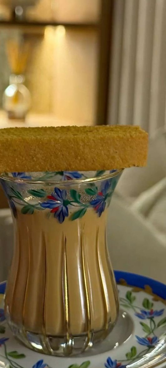 _0ll00's tweet image. #بوح_آخر_الليل

دفء الروح لا يصنعه المكان 

بل قلوب تنظر إلينا 
بحُب 💗

.