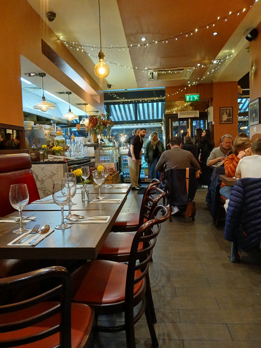 Sad day "Pasta Brown" Covent Garden forced to-close down😬🤧 Another independent company bites the dust after 50 years in the west end of London ironically its the reason people come to town to seek out great family run businesses instead of international  chains🫣😜