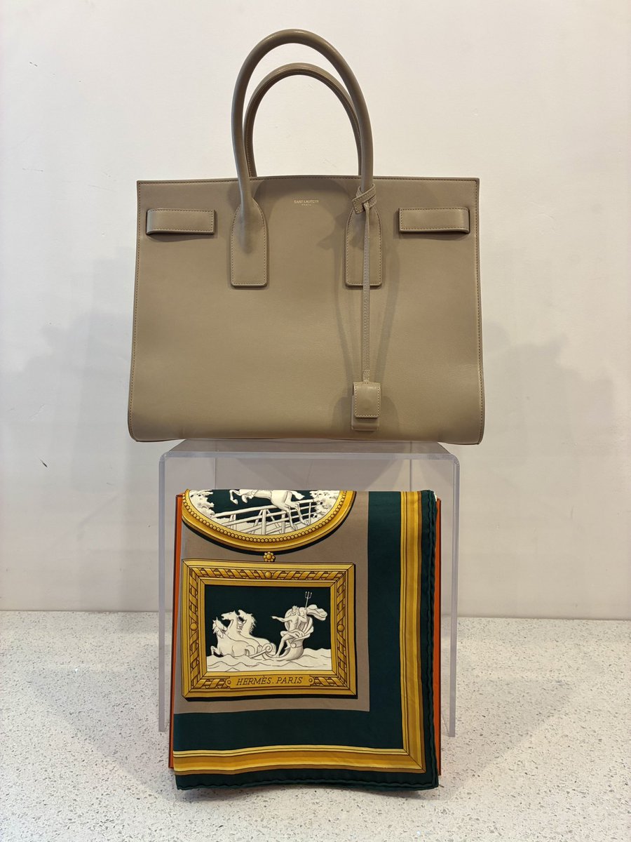 vintagetastebos's tweet image. At Vintage Taste we love to match an Hermès silk scarf with a fabulous bag. What’s better than that?! 

click our website Product page for designers, sizes, and prices. 

#womensconsignment #bostonconsignment #designer #designerbag #luxury