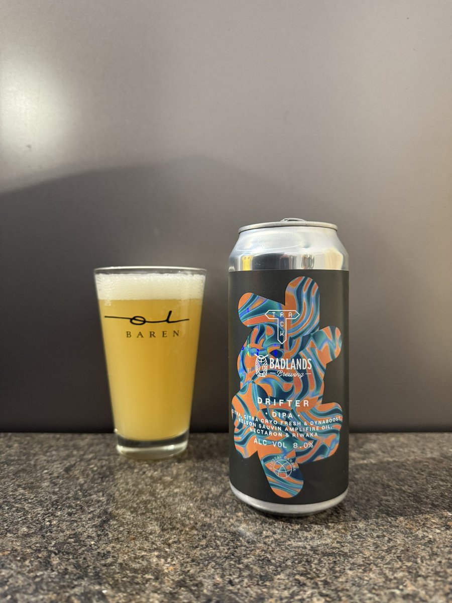 _timwiddowson's tweet photo. Big dry hoppy lad, nice, thick & citrusy … Right up my street. Last of my #TrackBrewing Digital Canada’ beer collection. This has been an excellent selection. https://t.co/p5hHYMBtcf