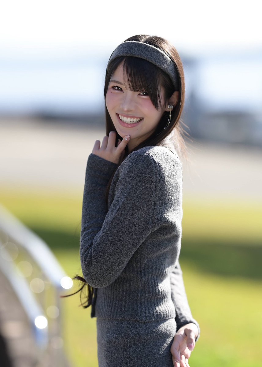 870kome's tweet photo. おはようございます！

本日2月1日、誕生日を迎えました！！
そして今日は撮影会です📸✨

会いに来てくれる皆さん、本当に本当にありがとうございます！🩵
寒いので暖かくして、無理せず安全第一で来てくださいね🧤

21歳になった私も、これからもよろしくお願いします🌷 https://t.co/ZB5OKHVA6x