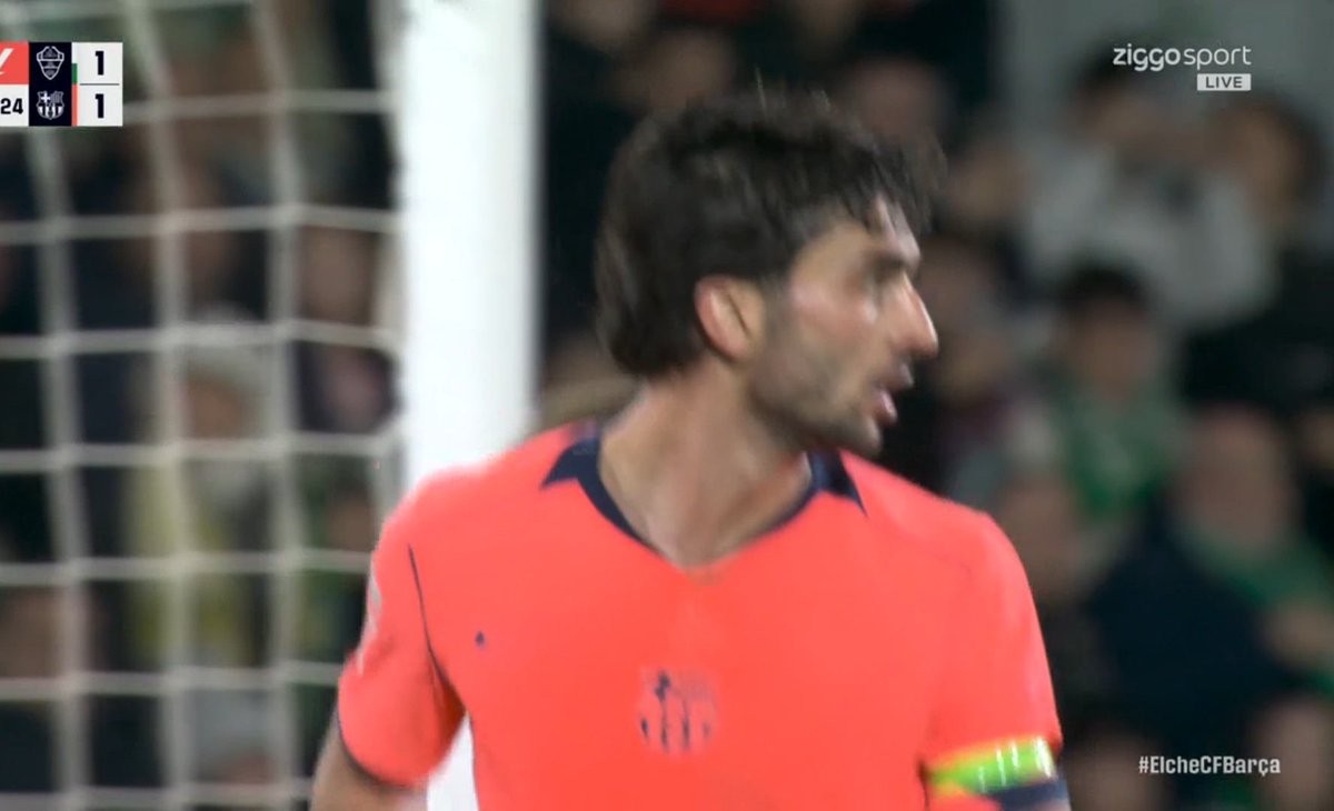 Sbusiso004's tweet image. Same game same jersey by the way...