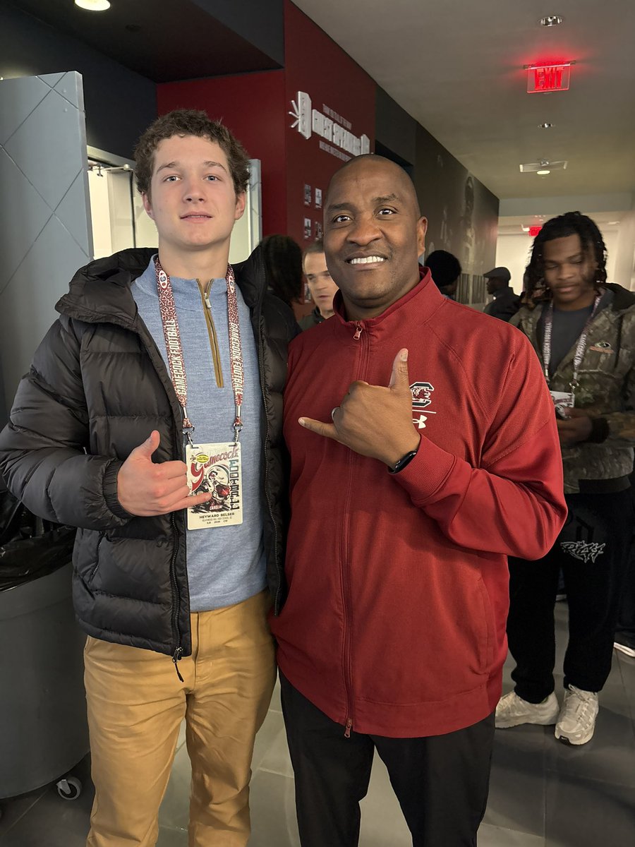heywardbelser's tweet photo. Had a great day at the @GamecockFB Underclassmen Day! Thank you for having me. @CoachSBeamer @CoachClaytonW @Coach_TMoney @CoachSElliott https://t.co/otF61yywFK