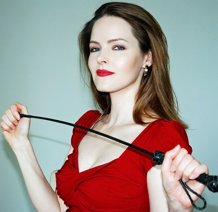 muggedoff123's tweet photo. Red dress hugging danger, whip coiled like itβs already tasted skin.
Sheβs not posing β sheβs promising.
Gobshite, eyes down, trousers down β that smile means stripes, not mercy. ππͺ³π¦¨
#SevereCP #NoMercy #SingleTail #GobshiteThrashed #ElegantDomme https://t.co/24JpBnvYah
