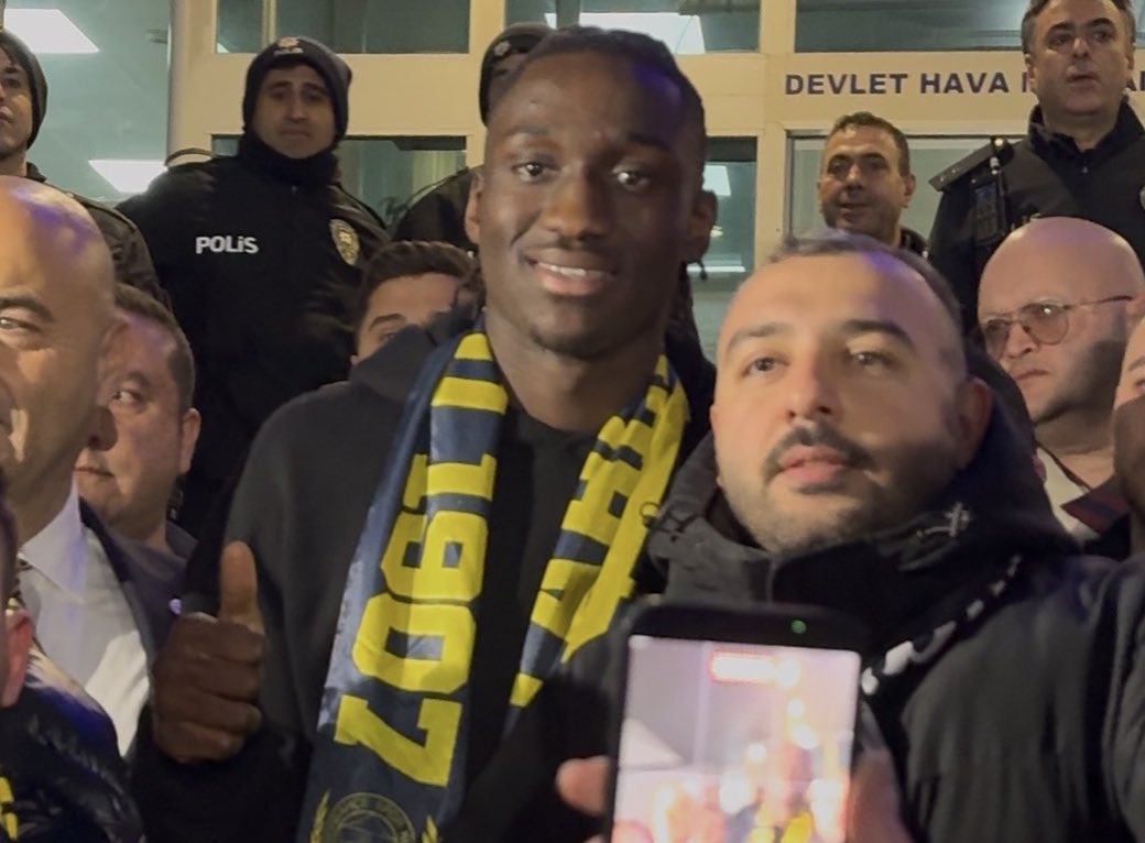 Yağız Sabuncuoğlu tweet media