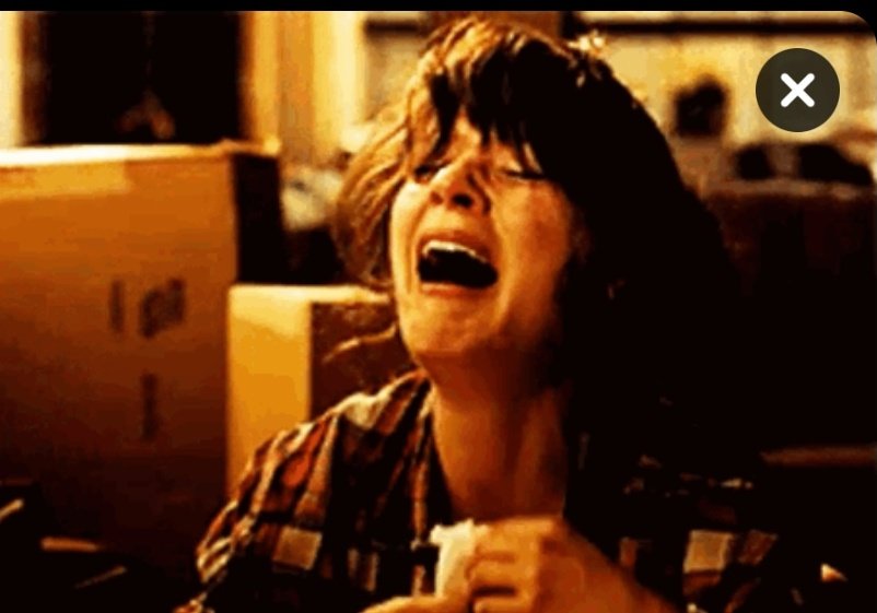 Ale_3399's tweet photo. Despues de una ruptura
Yo llorando vs Nacha 
Hasta en su era triste es estilosa jajajaja #Karinacia https://t.co/B0ZVcvkiqC
