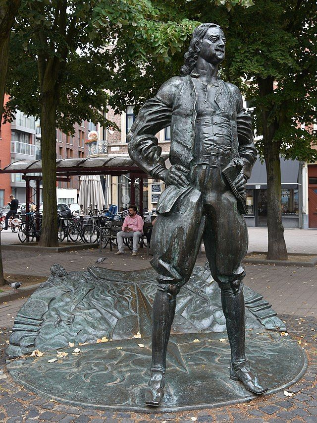 Памятник Петру Первому в Бельгии. 
В Антверпене. Никто не сносит. Странно...