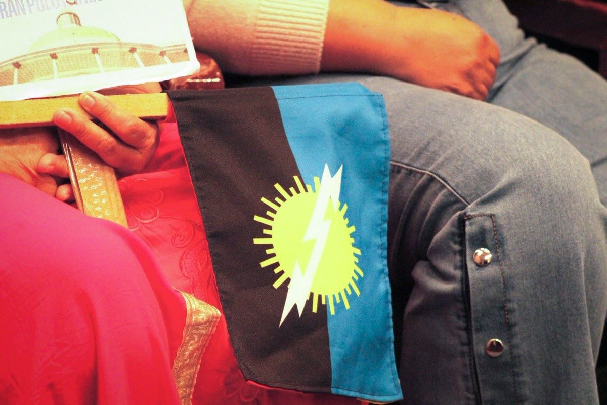 pinfantea's tweet image. Desde la secretaria de asuntos parlamentarios del @PartidoPsuv realizamos el Encuentro Legislativo del Gran Polo Patriótico en #Maracaibo estado Zulia, planteando agenda de trabajo a nivel nacional y reconociéndonos como fuerza. Seguir de pie, implica mantener la unidad.