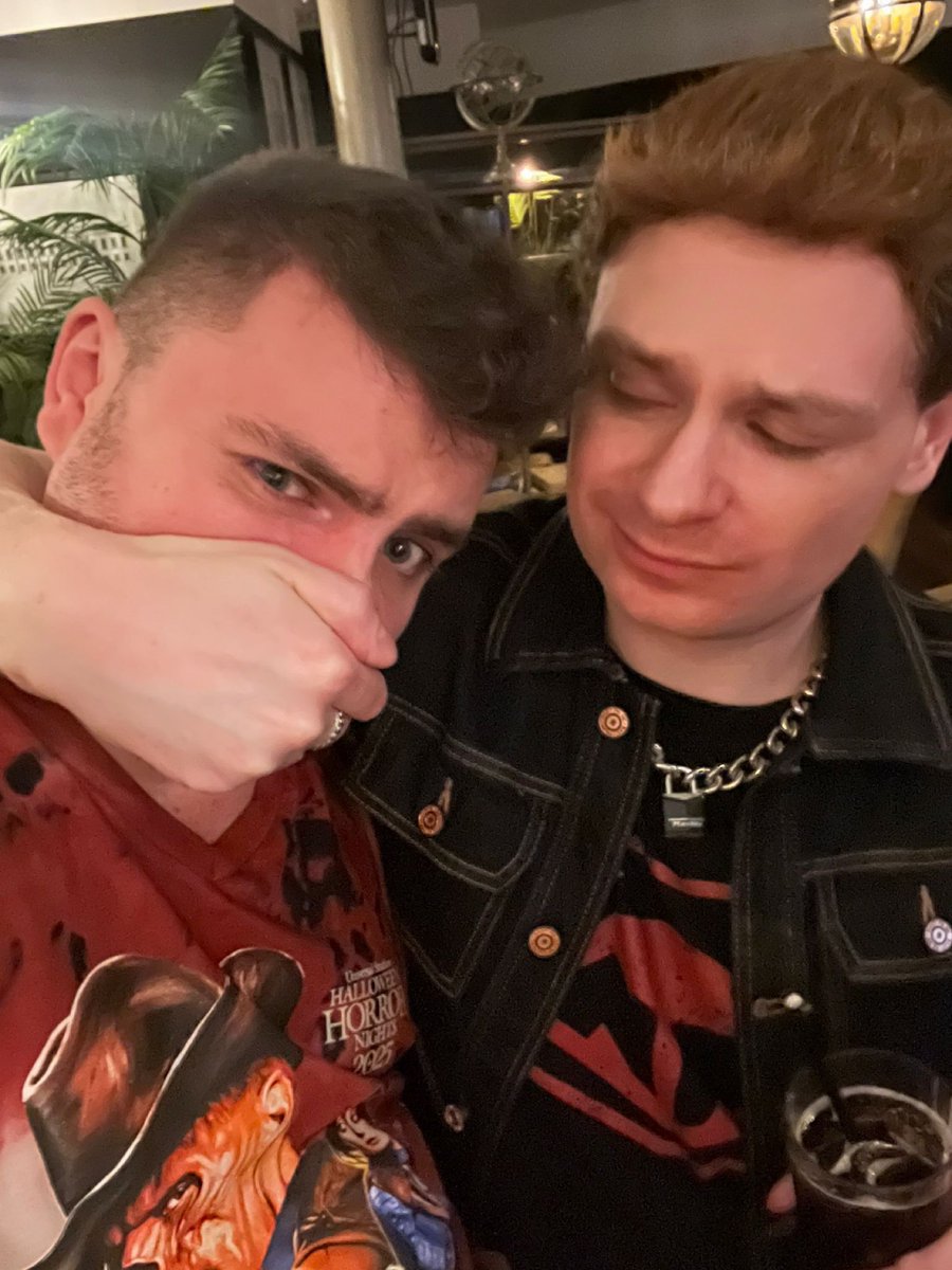 When the sub <a href="/boynextdoor815/">Boynextdoor815</a> starts to get a bit mouthy, best to put him in his place 😈 wonder what I should make him do to make up for it, suggestions below 😜
#gay #fag #sub #gag #finsub #findom