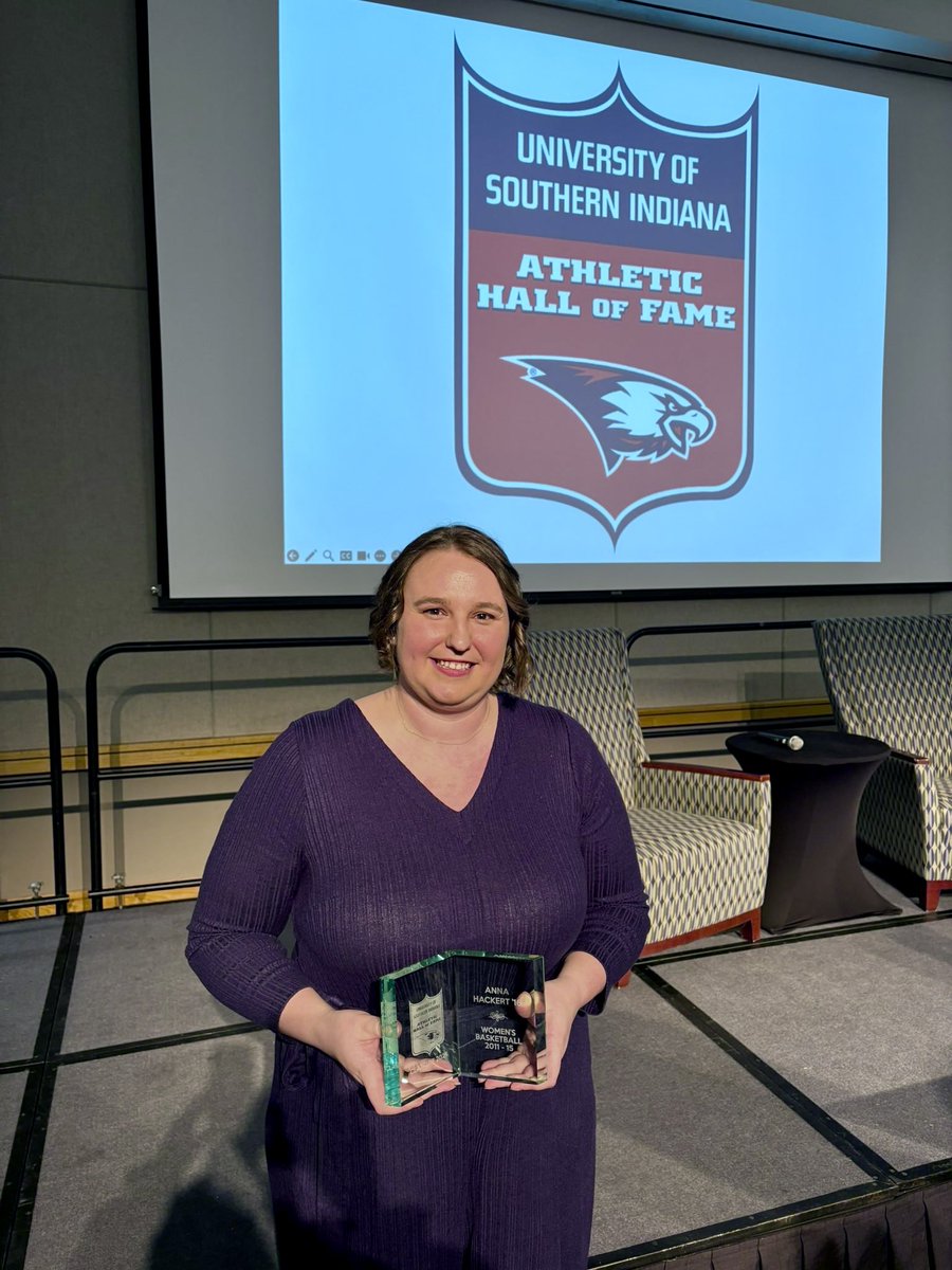 mhsgirlsbball_'s tweet photo. Big time congratulations to Lady Tiger alumna and 2011 Memorial basketball State Champion, Anna Hackert, on her induction into the USI Athletic Hall of Fame! 👏👏👏 A well-deserved honor for the two-time All-American and the program’s all-time leading rebounder. 💙🐅🏀 https://t.co/fEtXl4ivaM