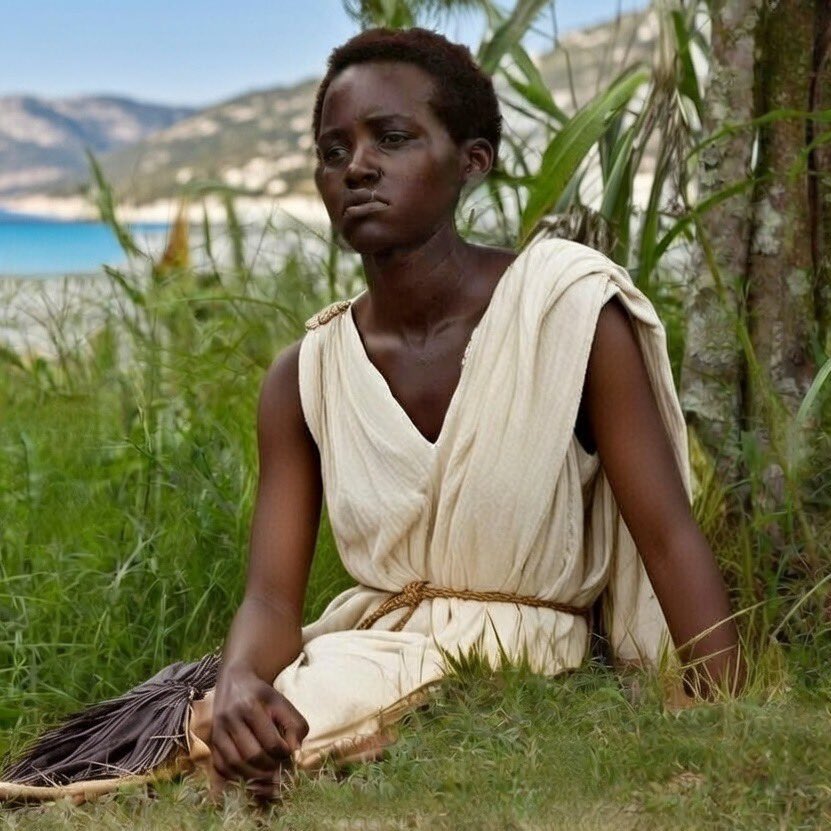 "Negra":
Porque informan que Helena de Troya será una negra en la película de Christopher Nolan, "The Odyssey".