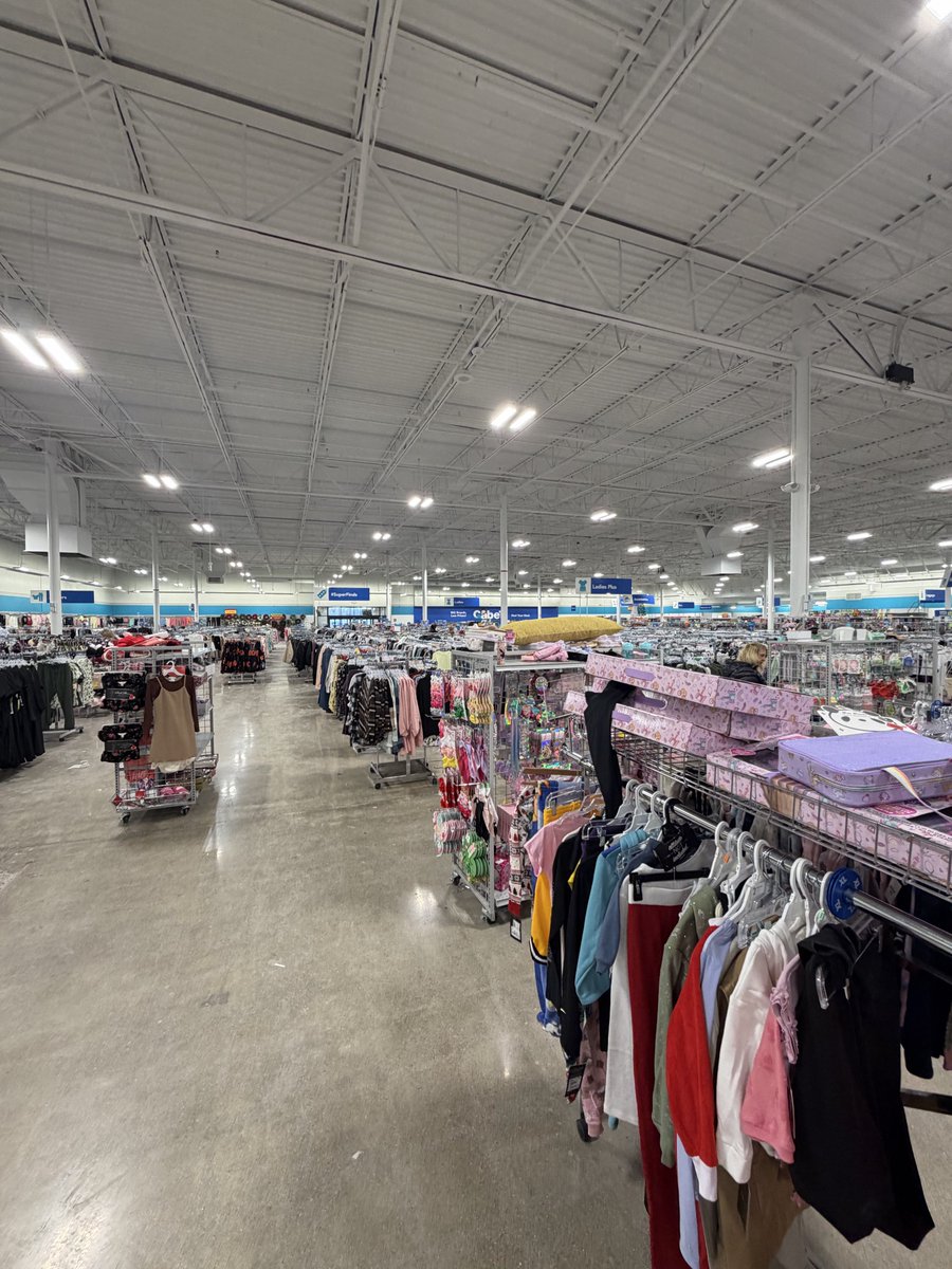 GainzPro's tweet image. Tragic. But at least it works. #TMobile #Detroit