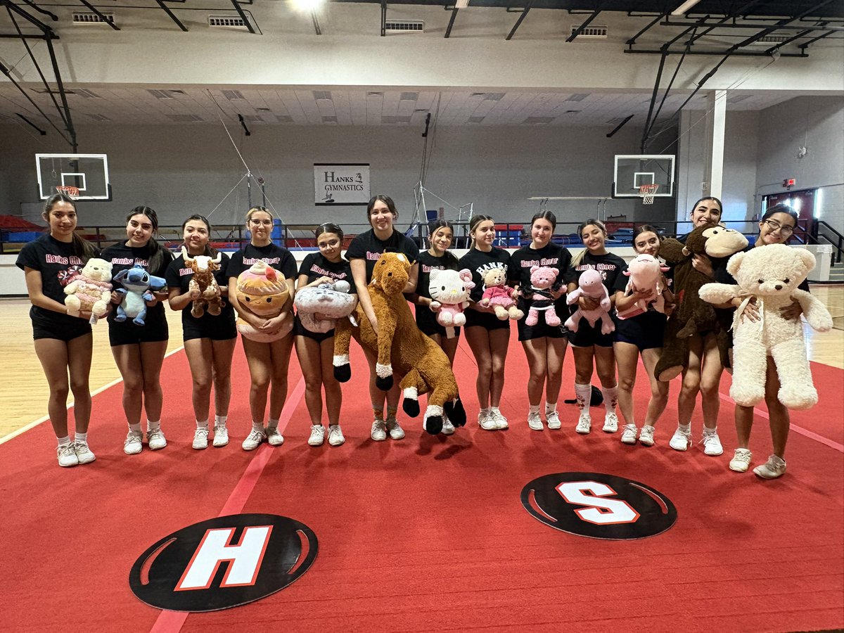 Hanks Cheer tweet media