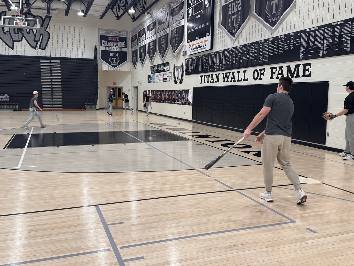 DHS Titan Baseball tweet media