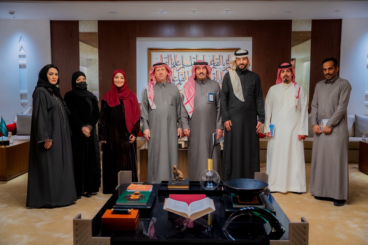 الشاعرة فاطمة الشهري ( شعاع الثريا) tweet media