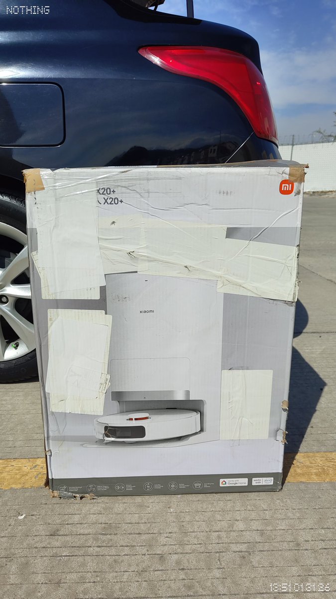 imnotahobbit's tweet photo. Ya me regresaron su porquería @ML_Mexico la caja ahora tiene un daño que no tenía. Quiero una cancelación de la compra y reembolso 🫠 @XiaomiMexico https://t.co/uGmUfJOwjq