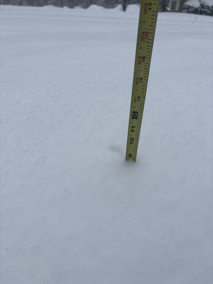 wataugavol's tweet photo. @WCYB_DavidBoyd 9 inches Watauga, TN https://t.co/Bgzv4BN1wa