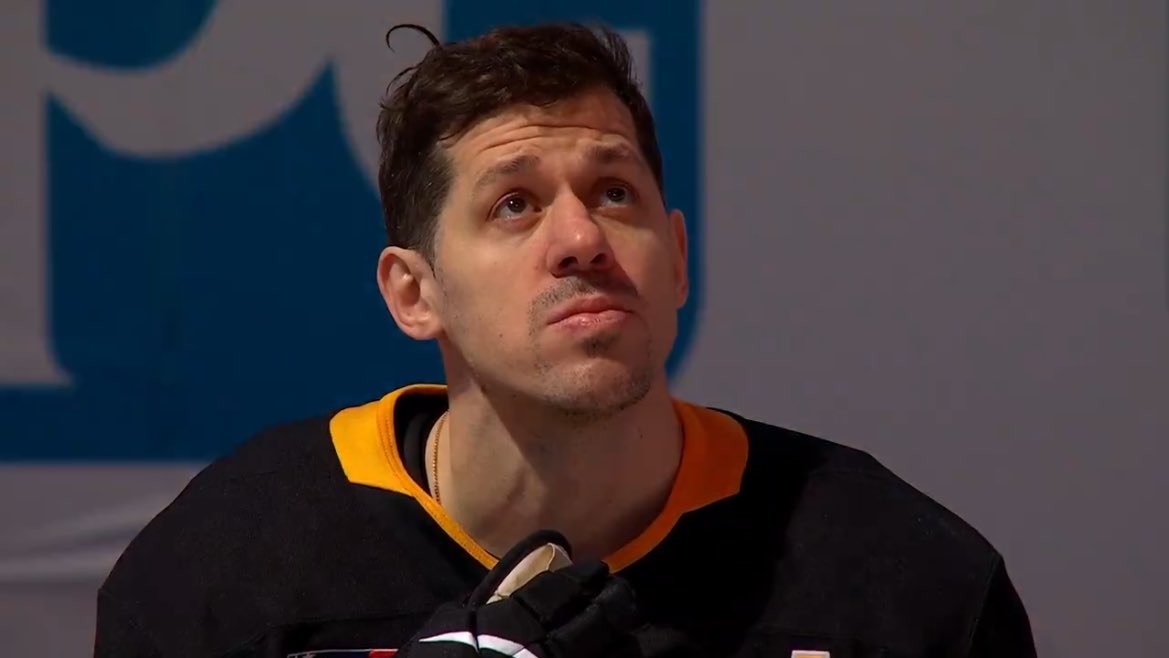 formulacrosby's tweet photo. they're just like me fr (crying) https://t.co/9NyazieZeD