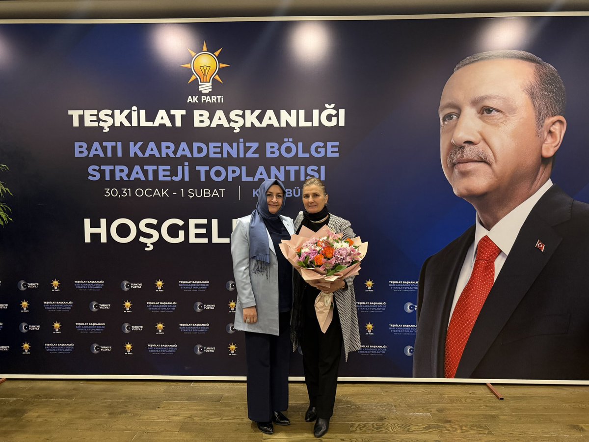 AKKADINKARABK1's tweet photo. Batı Karadeniz bölge strateji toplantımıza teşrif eden Tülay Kaynarca başkanımızla bir araya geldik. https://t.co/0f3ICZIo79