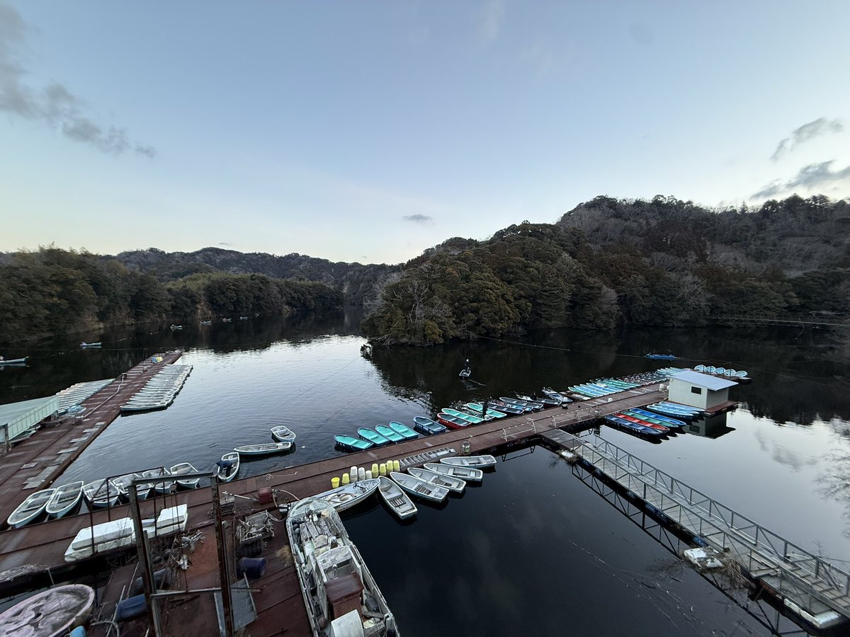 週４で打ちっぱ行って身体が痛いゴルフ初心者です笑

もう2月だと言うのに賑わってますな笑