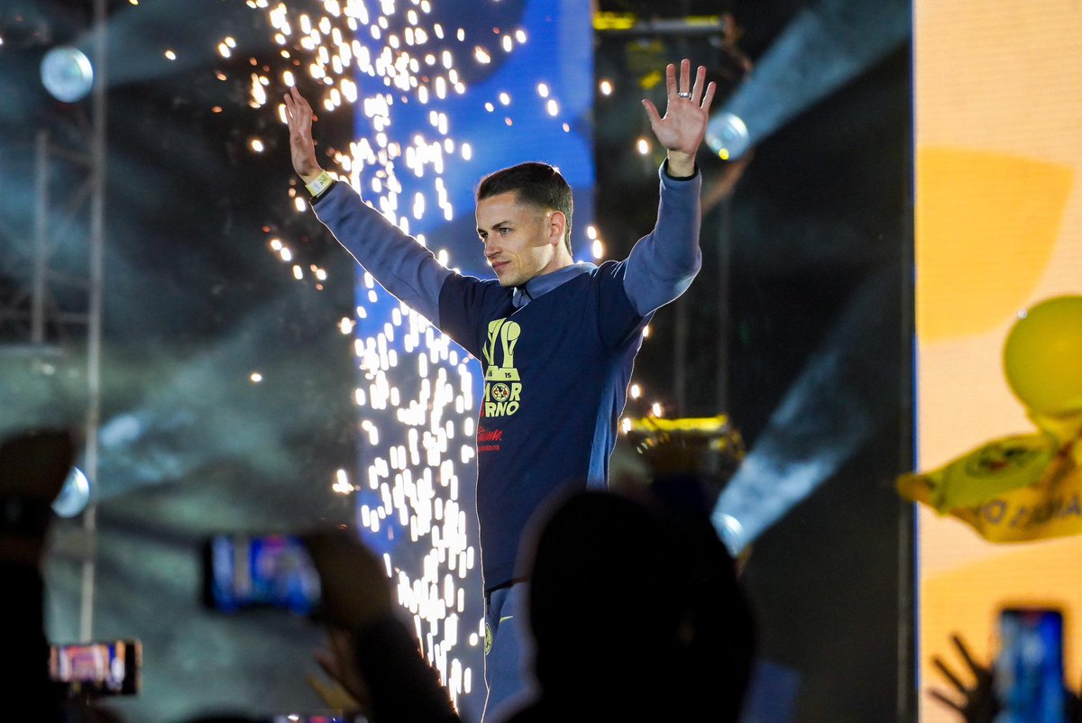 jaque_mate_al's tweet photo. Fidalgo @Alvaro10fidalgo se va.
Es un Día triste 😭 
La magia se despide 🎩🪄
Grandes momentos, Campeonatos, Jugadas maravillosas
Hasta siempre maguito, 
El Club América @ClubAmerica  siempre será tu casa. https://t.co/8Ytkw1Xlma
