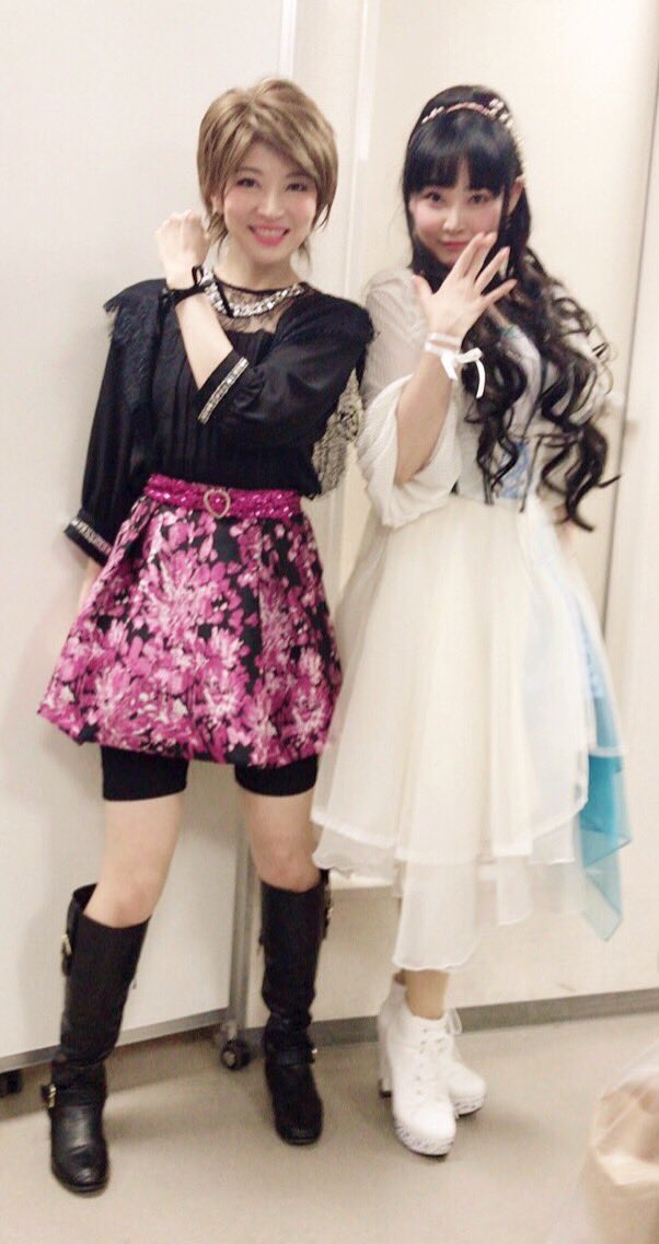 おはよう日曜日

今日から2月ですね
そして今日はプリキュアの日

なんと…9回目！？
なぎさが「ありえな〜い」
って言ってくれそうです🎀

ということで写真フォルダを探してみましたら2019年の楽屋写真を見つけました

今月も
なるべく笑顔で過ごせますように