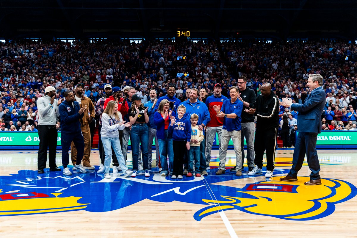 Kansas Jayhawks tweet media