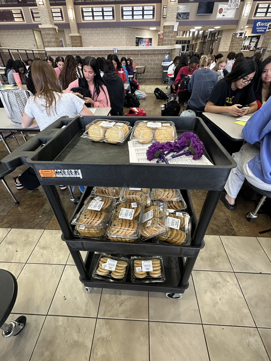 RPHS_Panthers10's tweet photo. @RGAPMobileLive @RPHS_NHS 🎉Celebration🎉: #YouveBeenTapped! 15th Annual NHS Tapping Ceremony! Ms. Merkel (Sponsor) and Mr. Gaines—MC opened ceremonies w/an interesting tapping story and later welcomed 174 #NewMembers! #LargestTapping in #SchoolHistory! @RGAPMobileLive @RPHS_NHS #WowFactor26 https://t.co/I8GciFJDwf