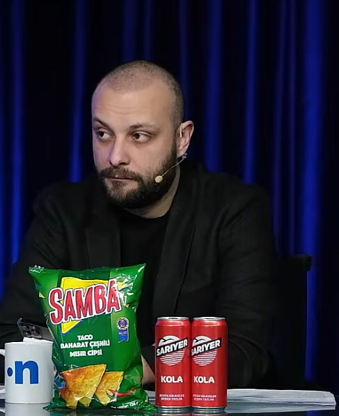 Ahmet Bulut medya soytarılarının ağzına sıçtıktan sonra Onursuz Tuğrul: 

"Ahmet Bey bize zibidi dedi. Ben zibidi miyim?"

<a href="/VOLEapp/">VOLE</a> ve <a href="/neosportr/">NEO Spor</a> izleme, izlettirme.
Oosterwolde sol bek oynamak istemiyor yalanını bunlar ortaya attı. Özür dilemek bile istemiyorsunuz! <a href="/onurtugrul/">Onur Tuğrul</a>