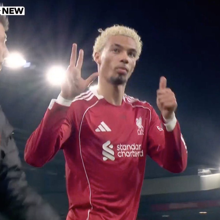 AnfieldAgenda's tweet photo. 🤣🤣🤣🤣 https://t.co/88u6yNcaa1