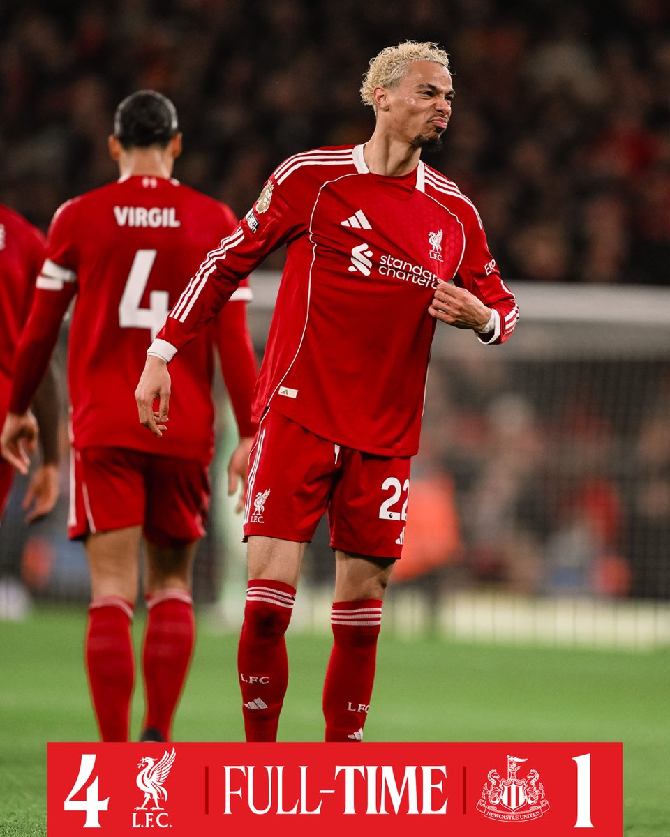 LFC's tweet image. All three points at Anfield! 😍 #LIVNEW