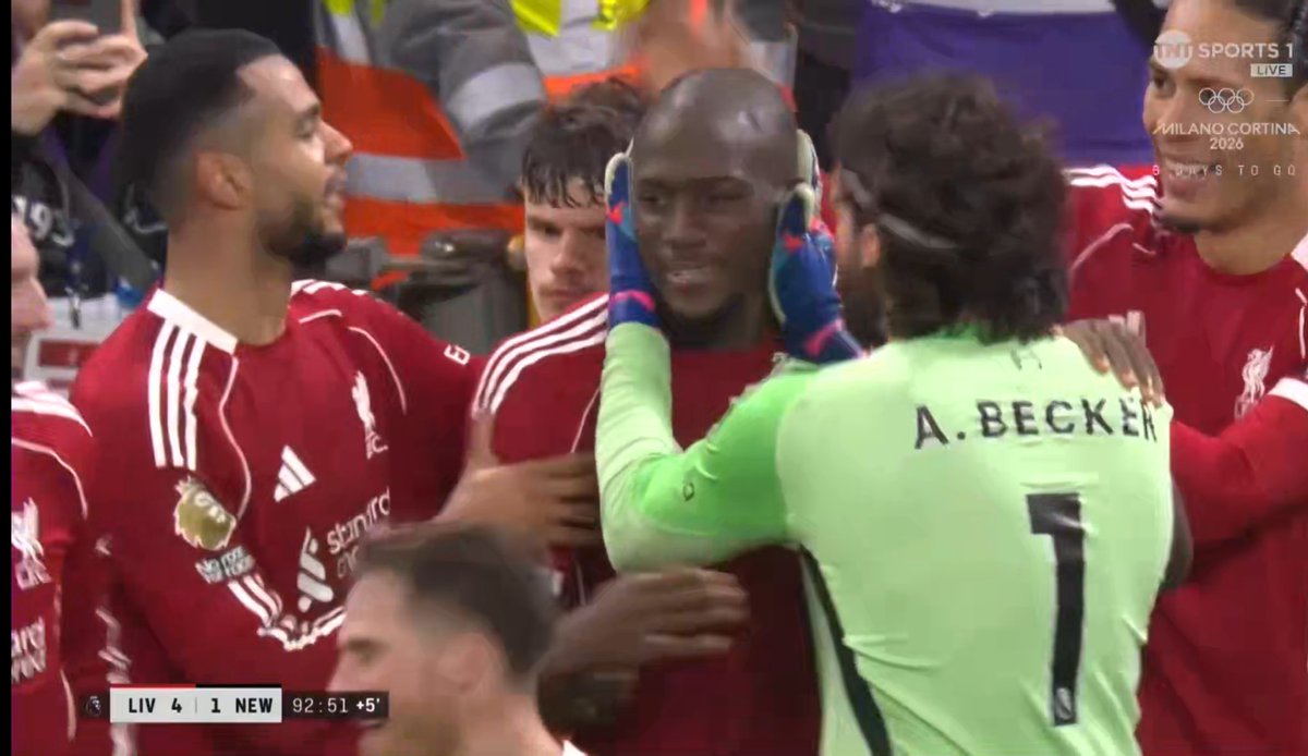 AnfieldEdition's tweet image. The whole squad, including Alisson, run up to Ibou to celebrate his goal with him 🥹❤️