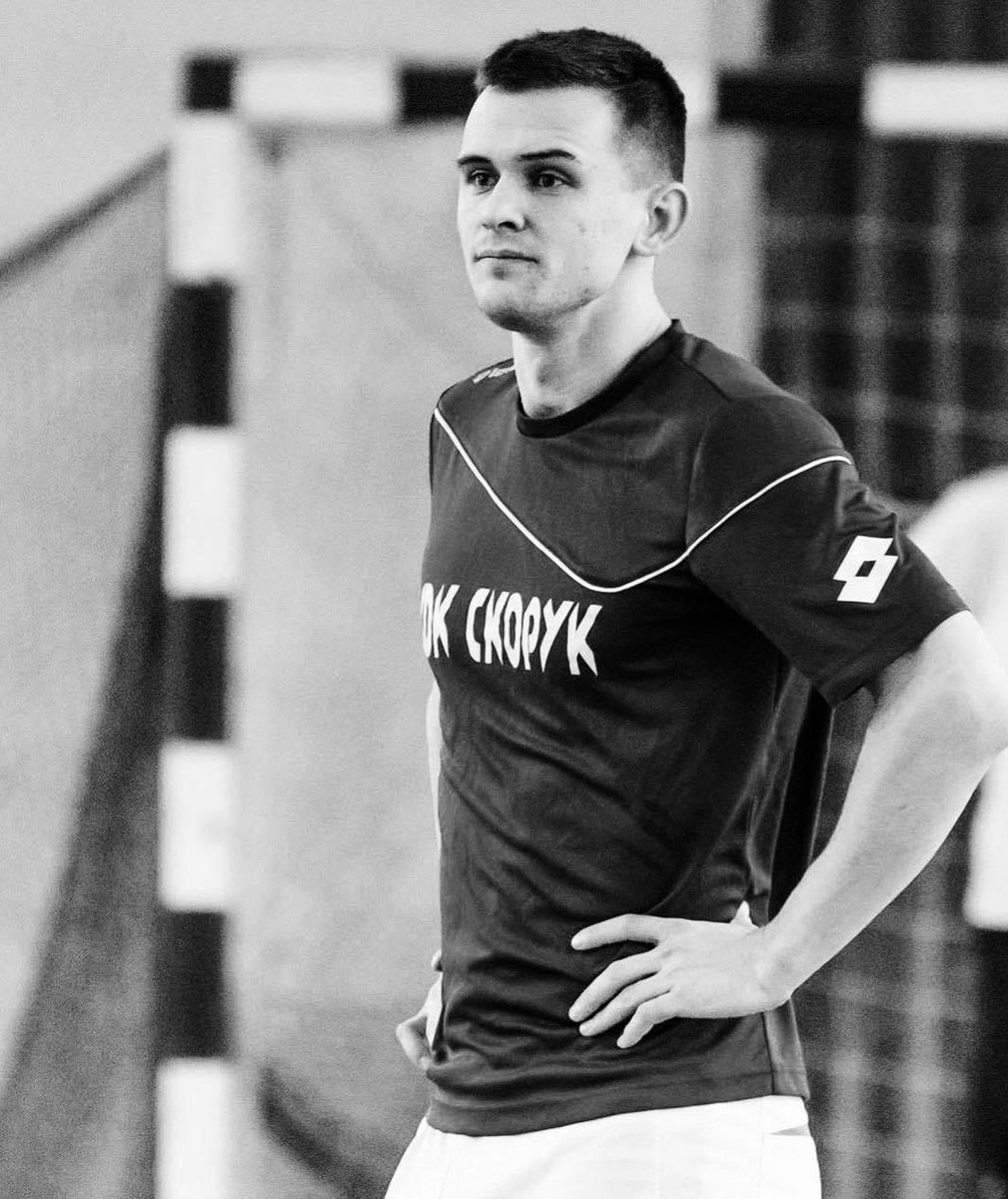 This is Vlad Strelchuk, 31 yo footballer. He was killed in the russian shelling of Nikopol today, statement from the Dnipropetrovsk Regional Football Association says. He had played for city, district, and regional teams.

"Sport outside of politics"? Not when politics kills.