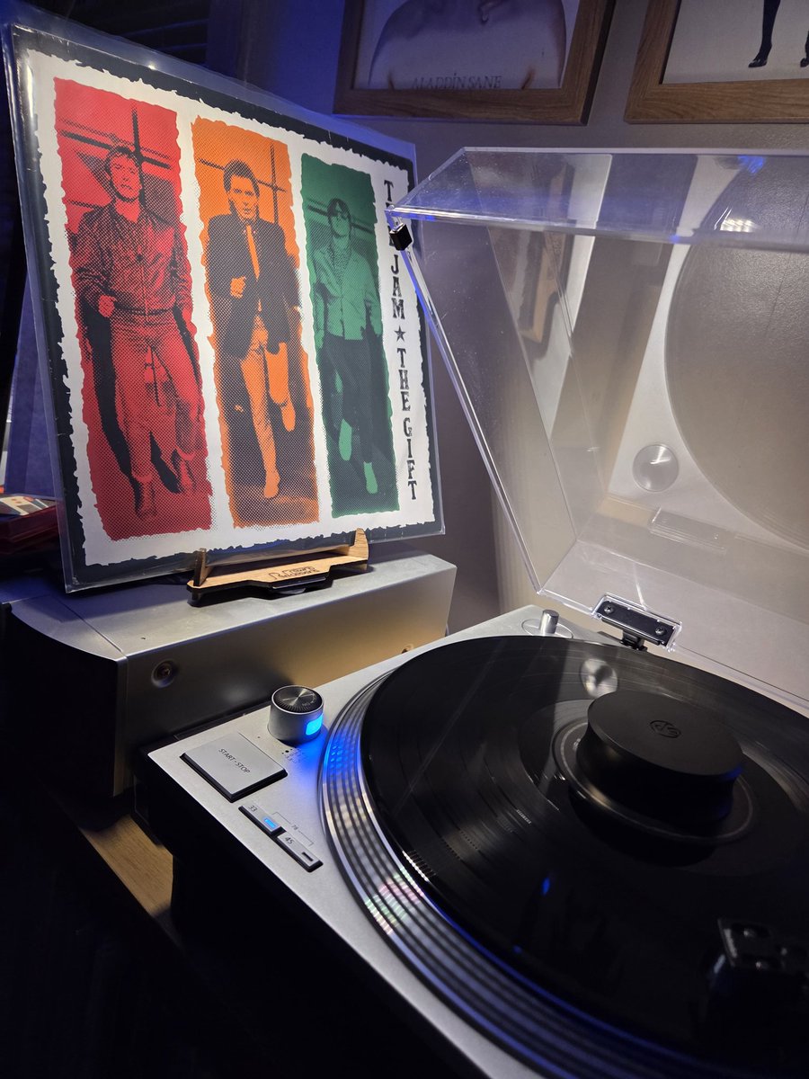 NP: The Jam - 'The Gift'