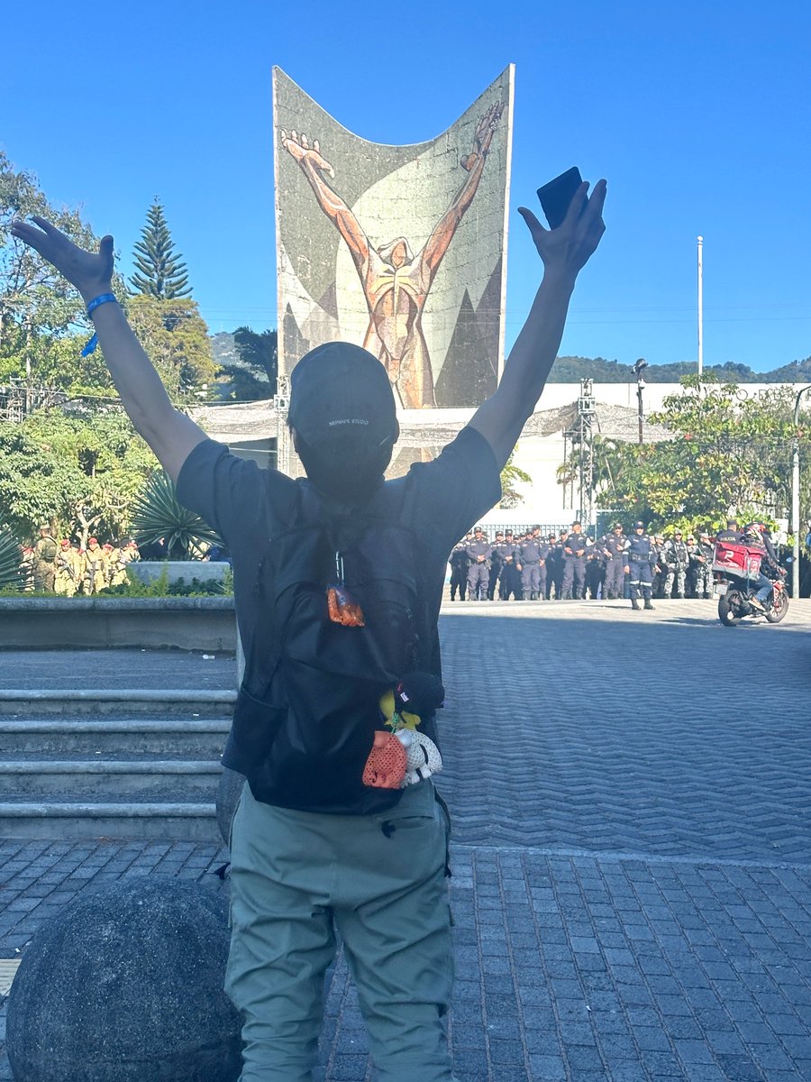 Brad 🦍 🦴 tweet media