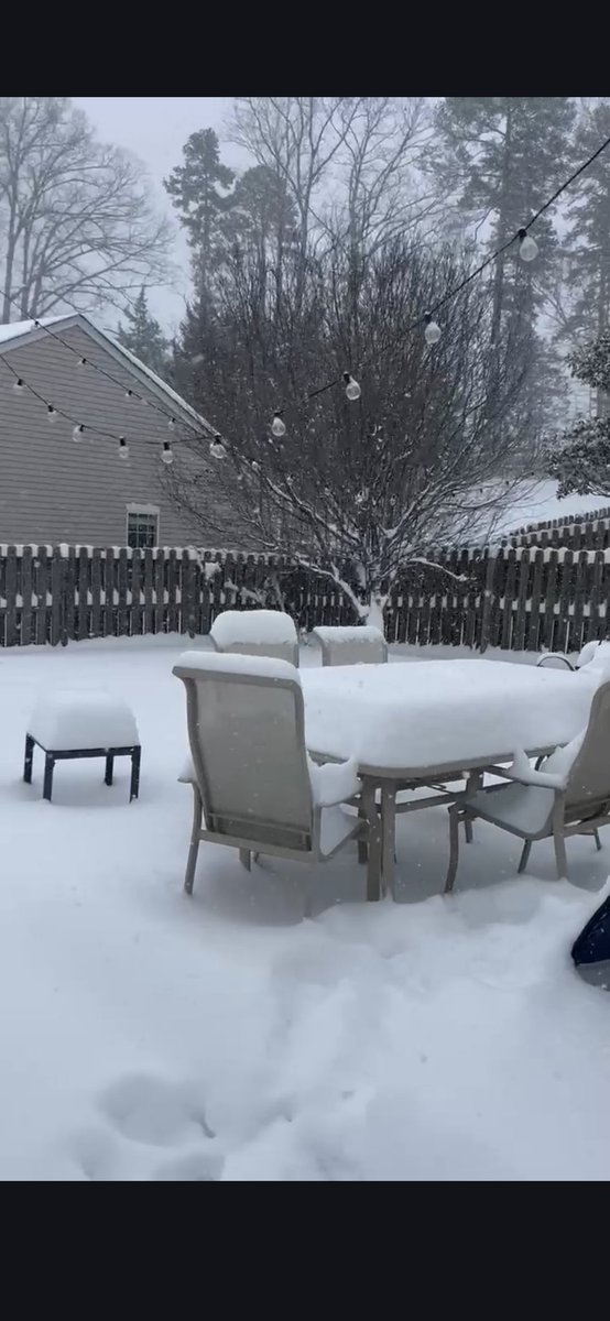 M_411_'s tweet photo. @wxbrad 4pm, 10 inches, Charlotte,  near Cabarus line, near Concord Mills. https://t.co/bb54vmm1HN