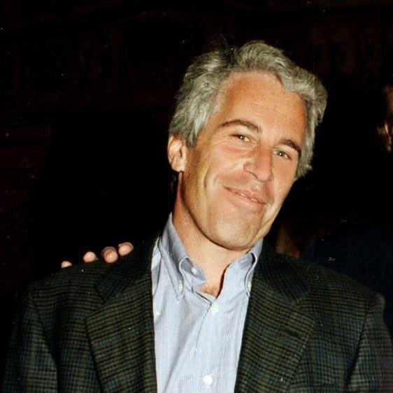 legitfnleaks's tweet image. BREAKING: FORTNITE IS MENTIONED IN THE EPSTEIN FILES 😭‼️