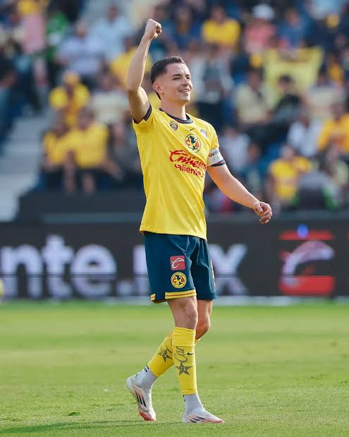 La salida de Fidalgo, esta al nivel de cuando se fueron estos 3 jugadores. Y no pienso debatirlo.