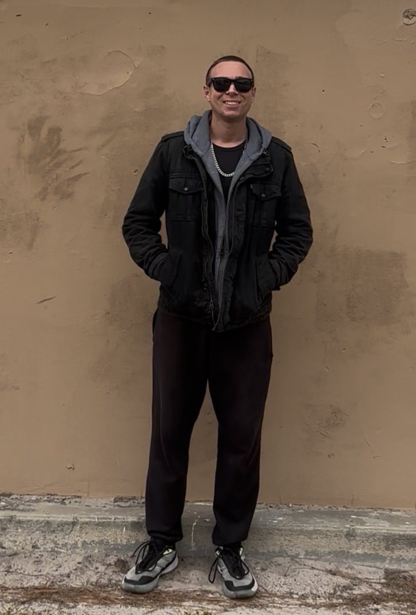 JustCG_'s tweet photo. Post-workout smile. #OutdoorPhotography #PortraitPhotography https://t.co/Zb4OQrVj0G