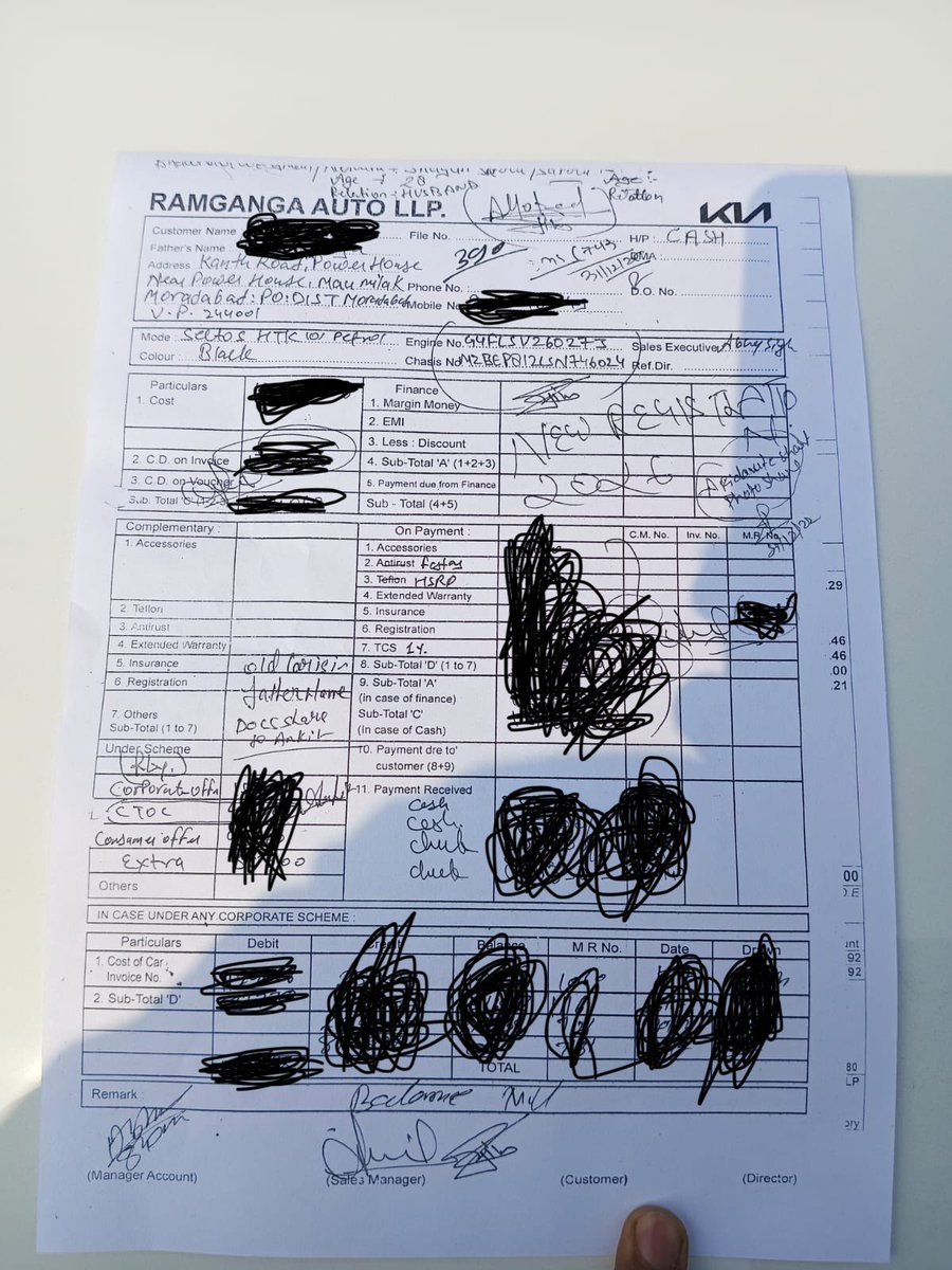 AdvSarohi's tweet photo. The Heartbreak:
"Dreams spoiled by @KiaInd! Forced to take delivery of a White Seltos because the dealer Ram Ganga Auto LLP left me with no choice. Booked BLACK, got WHITE. Requested BH series, got UP reg. This isn't a purchase; it's a pressured deal. @Kia_Worldwide #consumerHelp https://t.co/sBBpZoDX8t