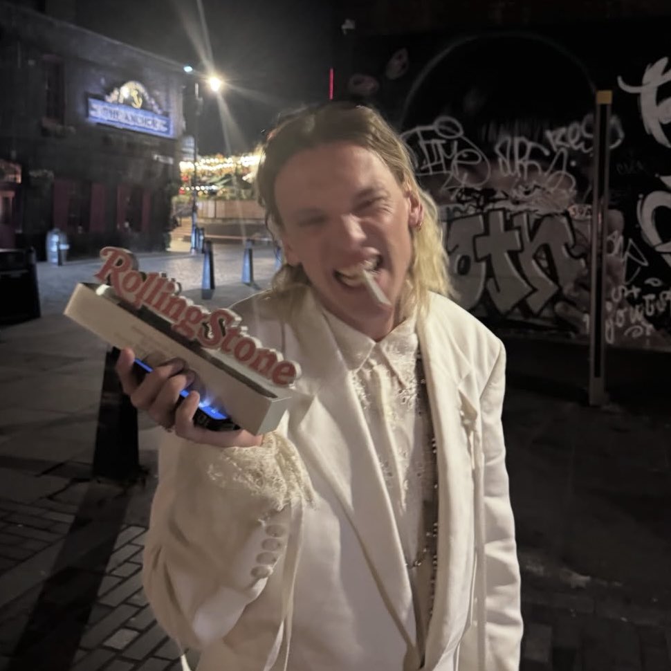 rosaline tweet media