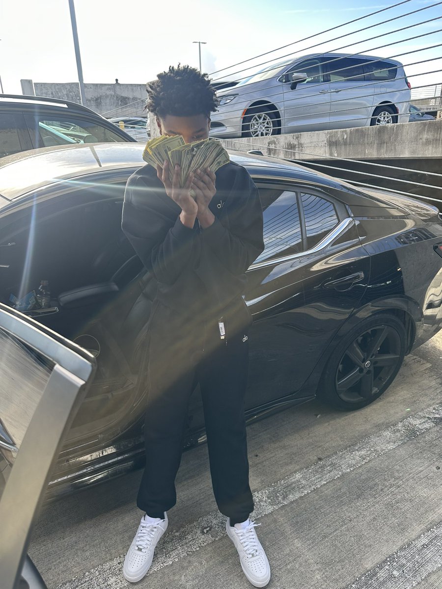 Juniorfrmrh tweet media